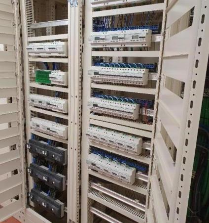 Placement d'un TGBT 630A sur le site du Marius Renard